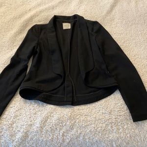 Black crop blazer ✨LAST CHANCE